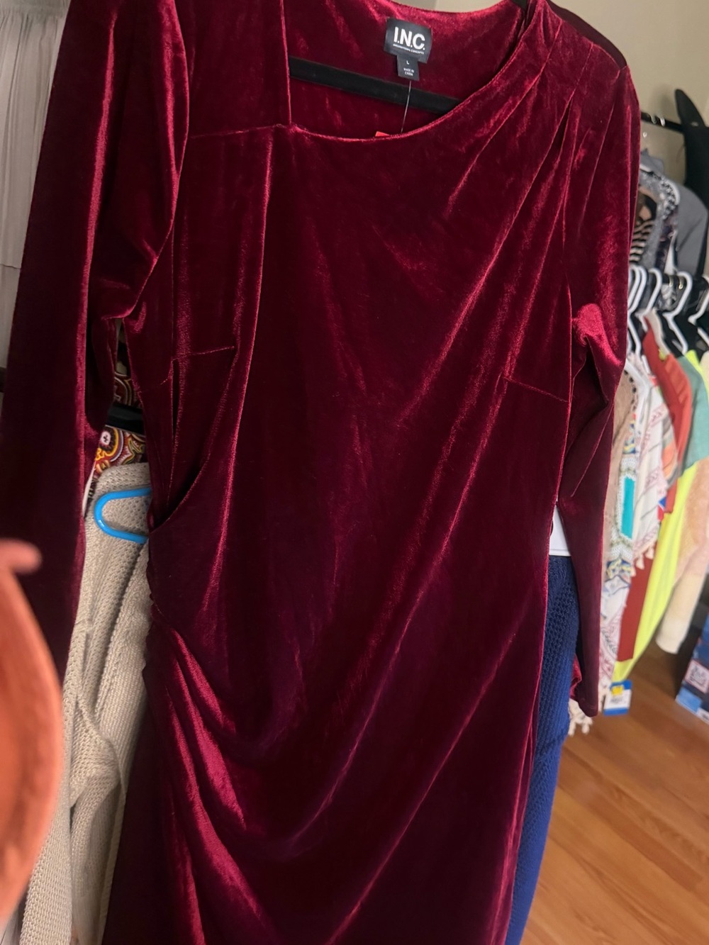 Velvet Ruched Long-Sleeve Midi Dress - Wine - Picture 3 of 3